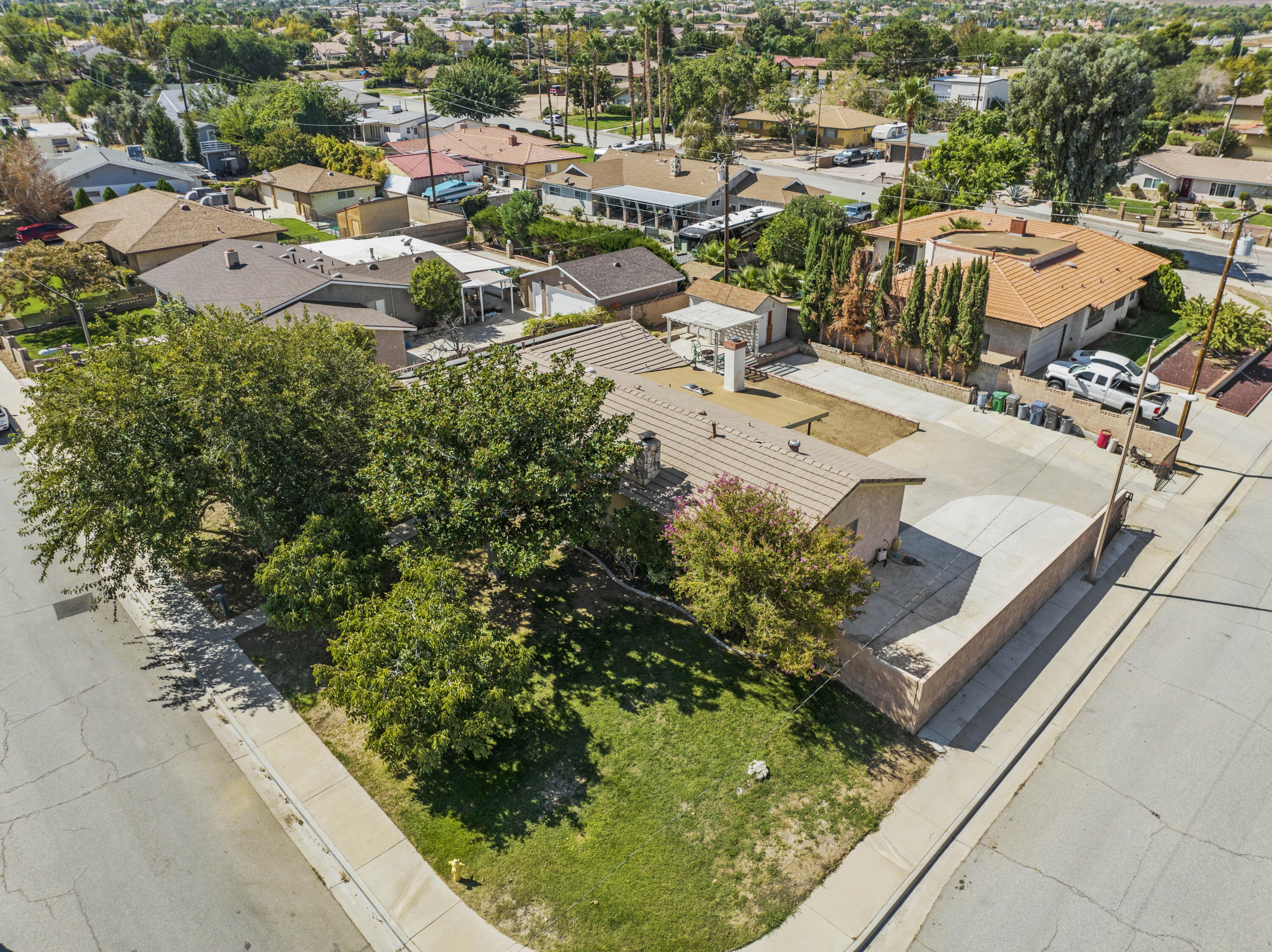 41235 47th Street West Lancaster, CA 93536 - Photo 40 of 43 an aerial view of residential houses with outdoor space