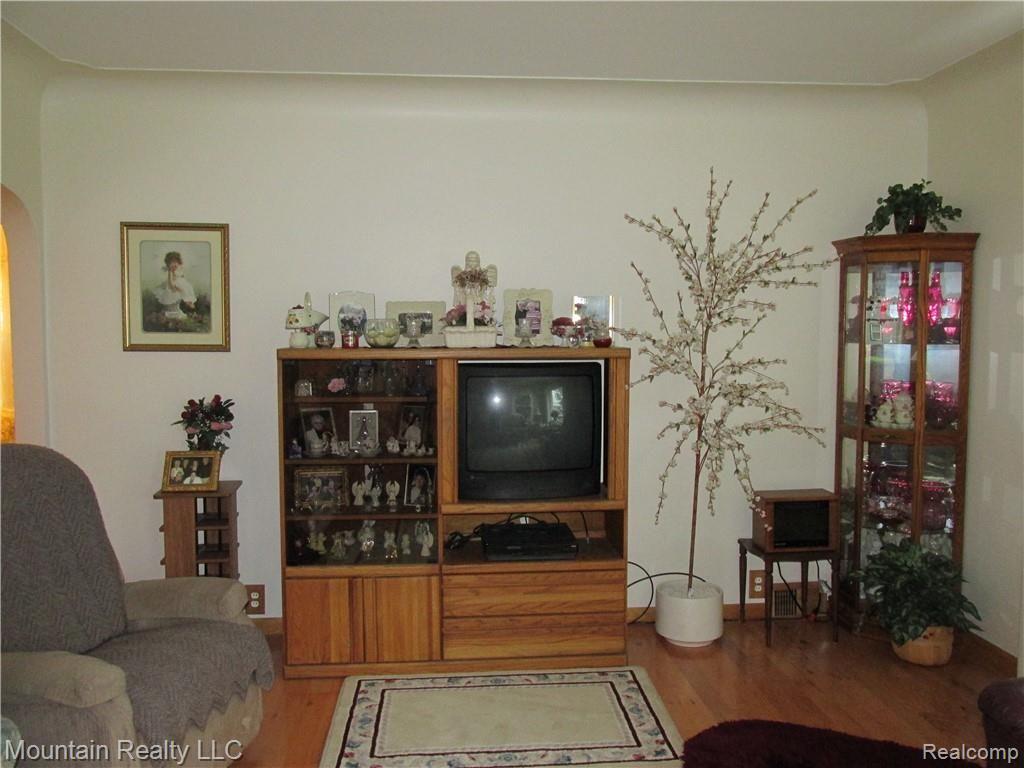 2ND VIEW OF LIVING ROOM