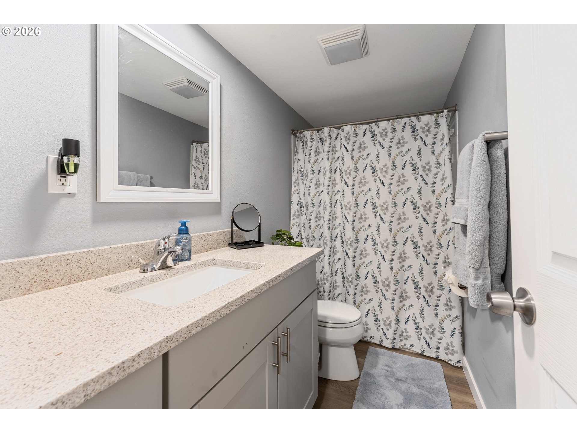 13115 Southeast Foster Road, Unit 4 Portland, OR 97236 - Photo 17 of 25