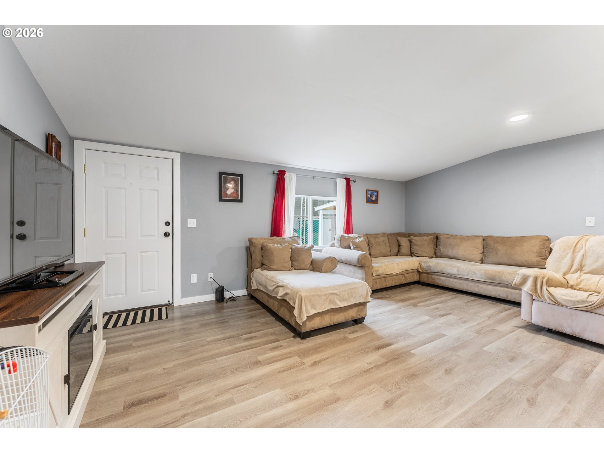 13115 Southeast Foster Road, Unit 4 Portland, OR 97236 - Photo 3 of 25