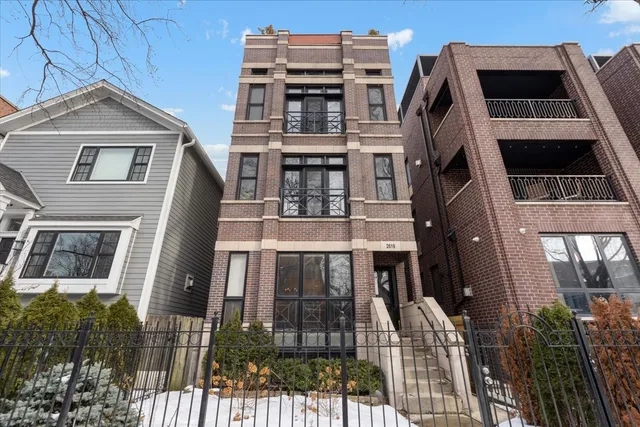 $1,024,500 | 2619 North Seminary Avenue, Unit 1, Chicago, IL 60614