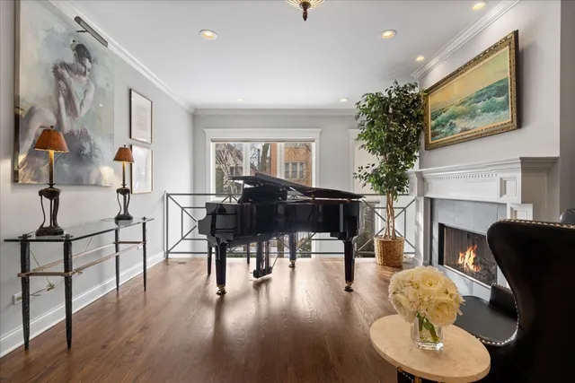 $1,024,500 | 2619 North Seminary Avenue, Unit 1, Chicago, IL 60614