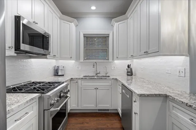 $1,024,500 | 2619 North Seminary Avenue, Unit 1, Chicago, IL 60614