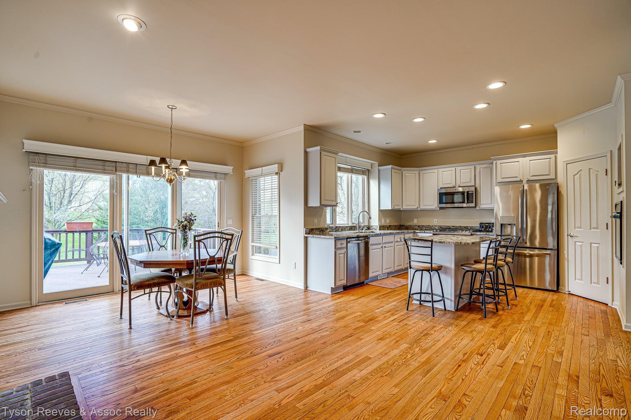 1957 Catlin Drive Rochester, MI 48306 - Photo 11 of 38 Full Kitchen-2.jpg