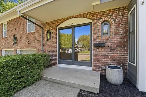 $699,950 | 5475 West 85th Terrace, Prairie Village, KS 66207