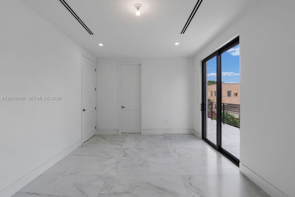 2265 Southwest 4th Street Miami, FL 33135 - Photo 22 of 37