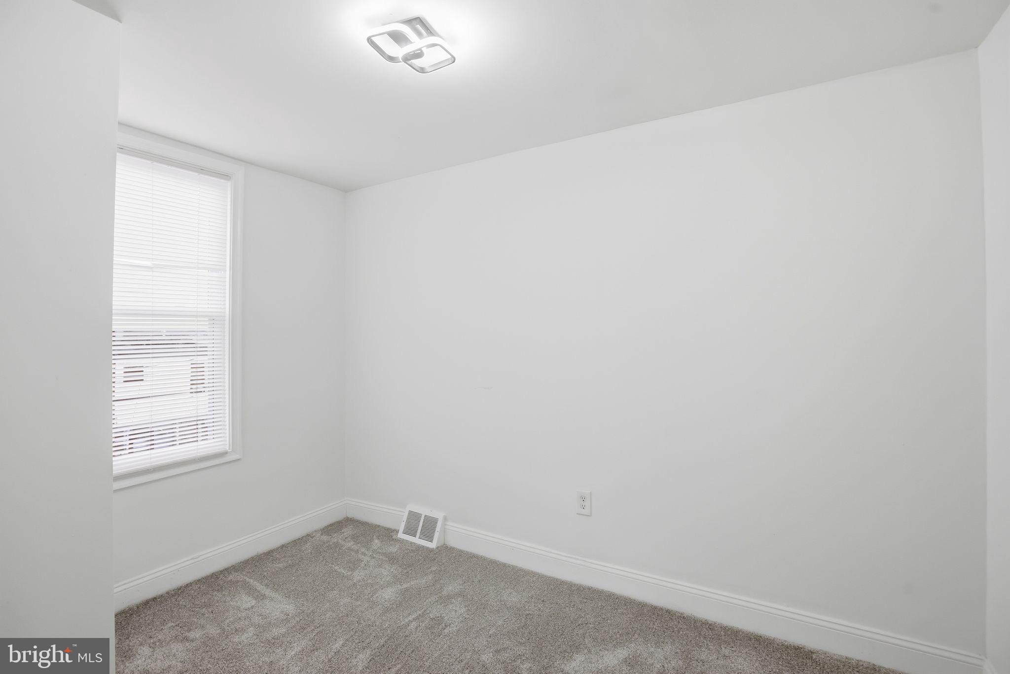 3330 Ravenwood Avenue Baltimore, MD 21213 - Photo 19 of 31