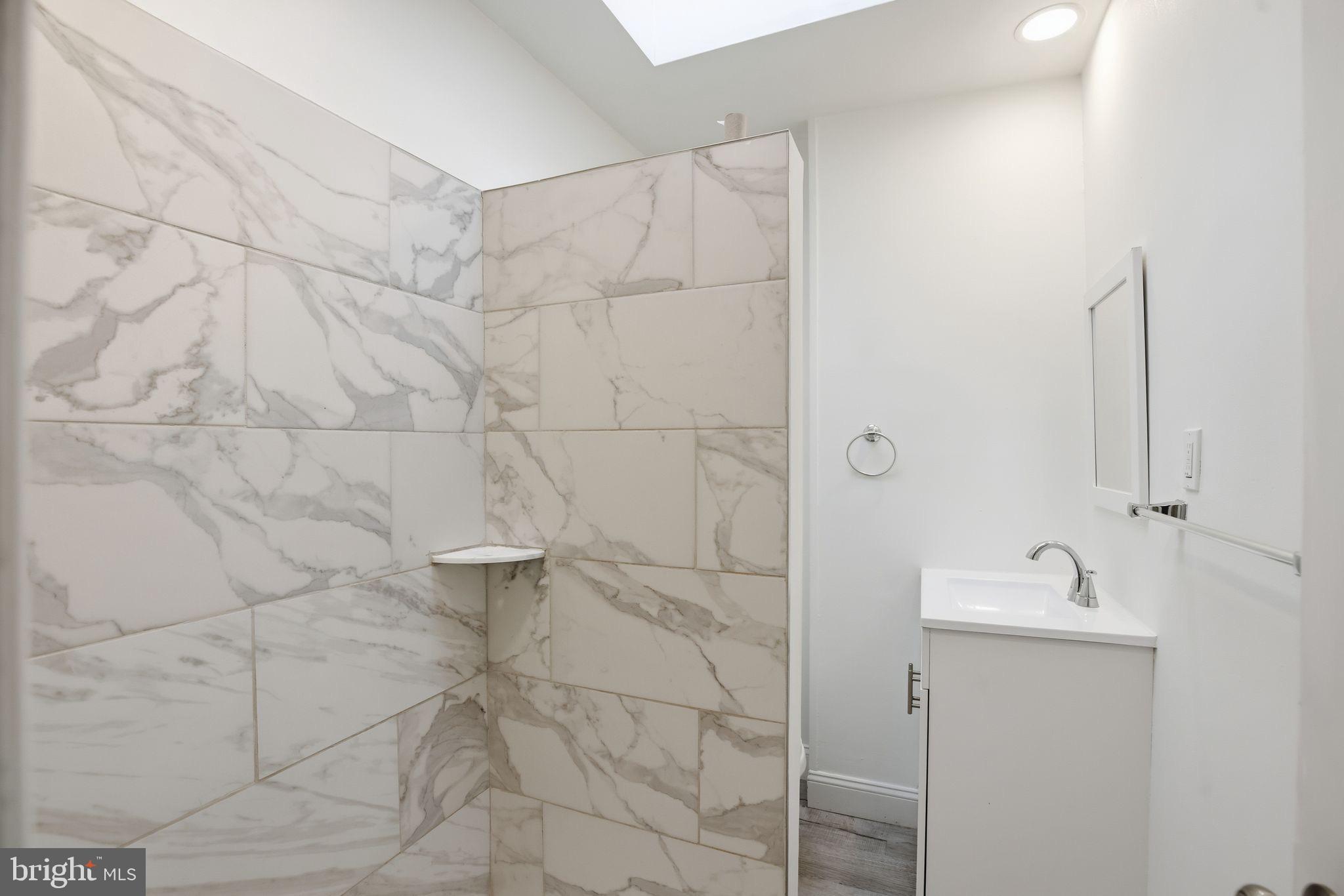 3330 Ravenwood Avenue Baltimore, MD 21213 - Photo 25 of 31 2nd Level Bathroom