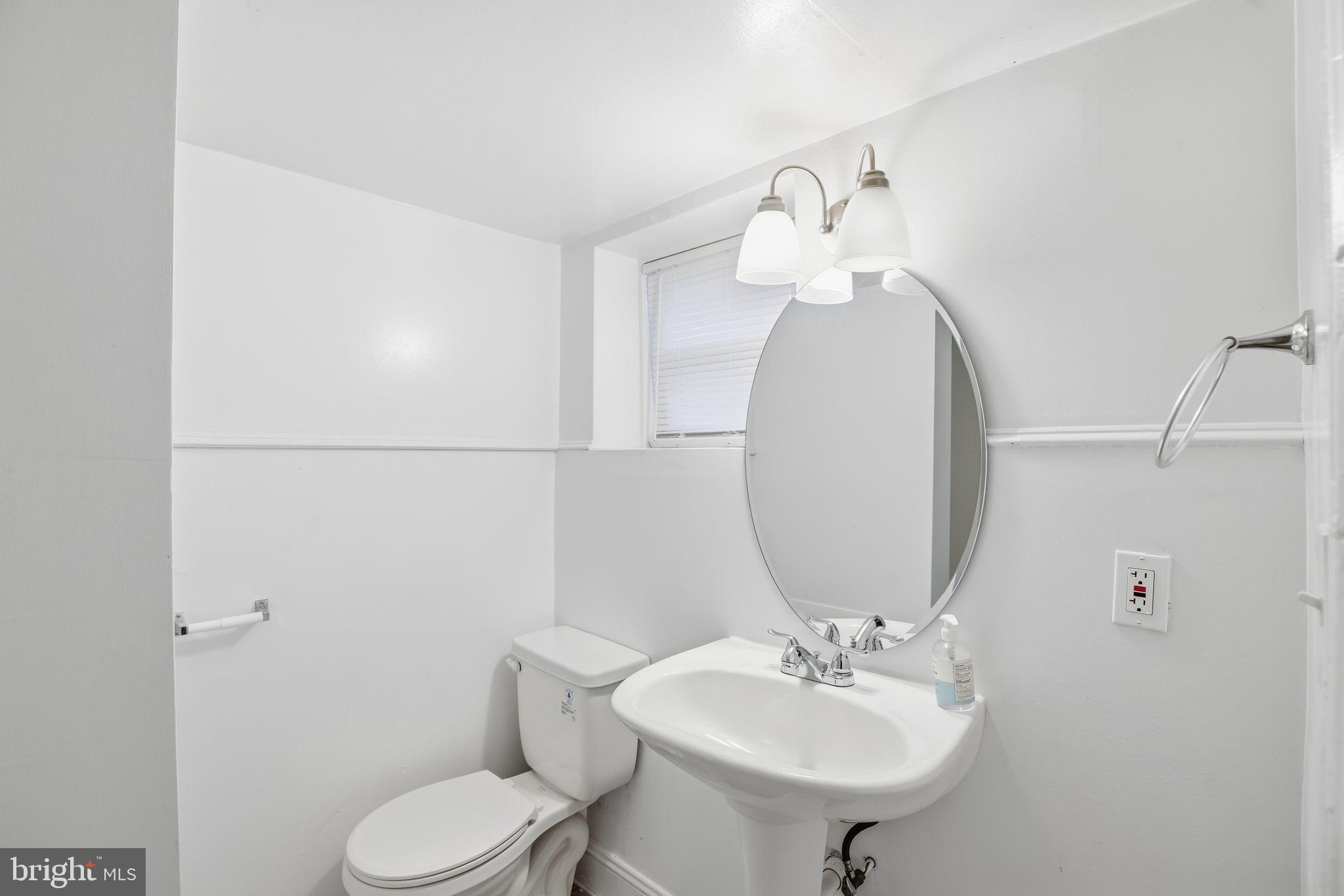 3330 Ravenwood Avenue Baltimore, MD 21213 - Photo 27 of 31 Basement level Bathroom