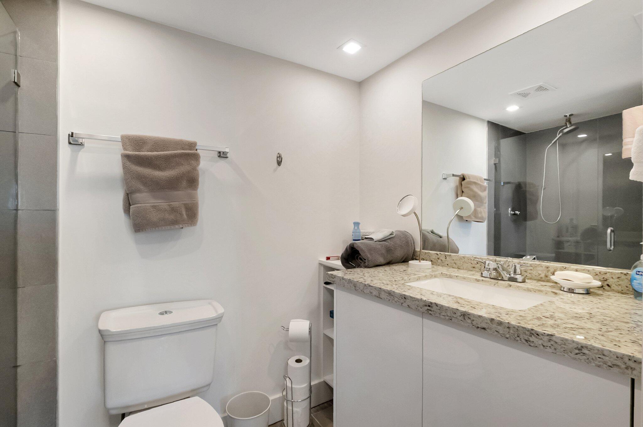 7835 Lakeside Boulevard, Unit 986 Boca Raton, FL 33434 - Photo 12 of 69 21-web-or-mls-DSC_1074