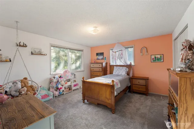 $815,000 | 1325 304th Street East, Roy, WA 98580