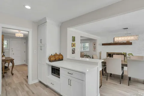 $949,000 | 169 Dix Hills Road, Dix Hills, NY 11746