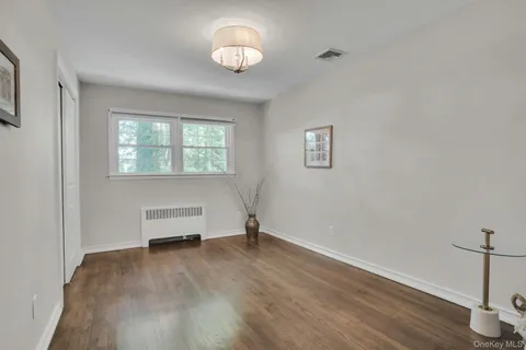 $949,000 | 169 Dix Hills Road, Dix Hills, NY 11746