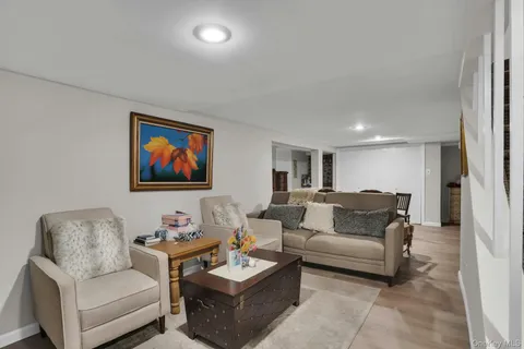 $949,000 | 169 Dix Hills Road, Dix Hills, NY 11746