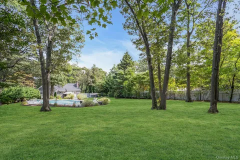 $949,000 | 169 Dix Hills Road, Dix Hills, NY 11746