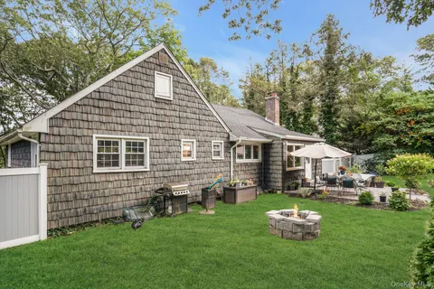 $949,000 | 169 Dix Hills Road, Dix Hills, NY 11746