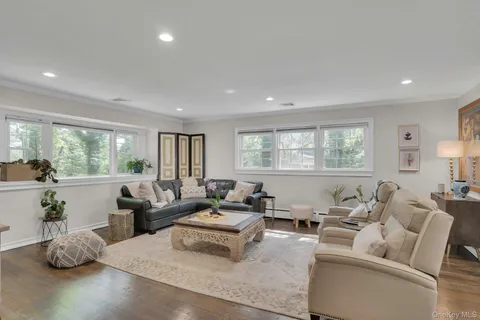 $949,000 | 169 Dix Hills Road, Dix Hills, NY 11746