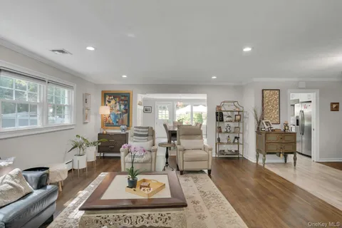 $949,000 | 169 Dix Hills Road, Dix Hills, NY 11746