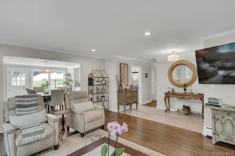 $949,000 | 169 Dix Hills Road, Dix Hills, NY 11746