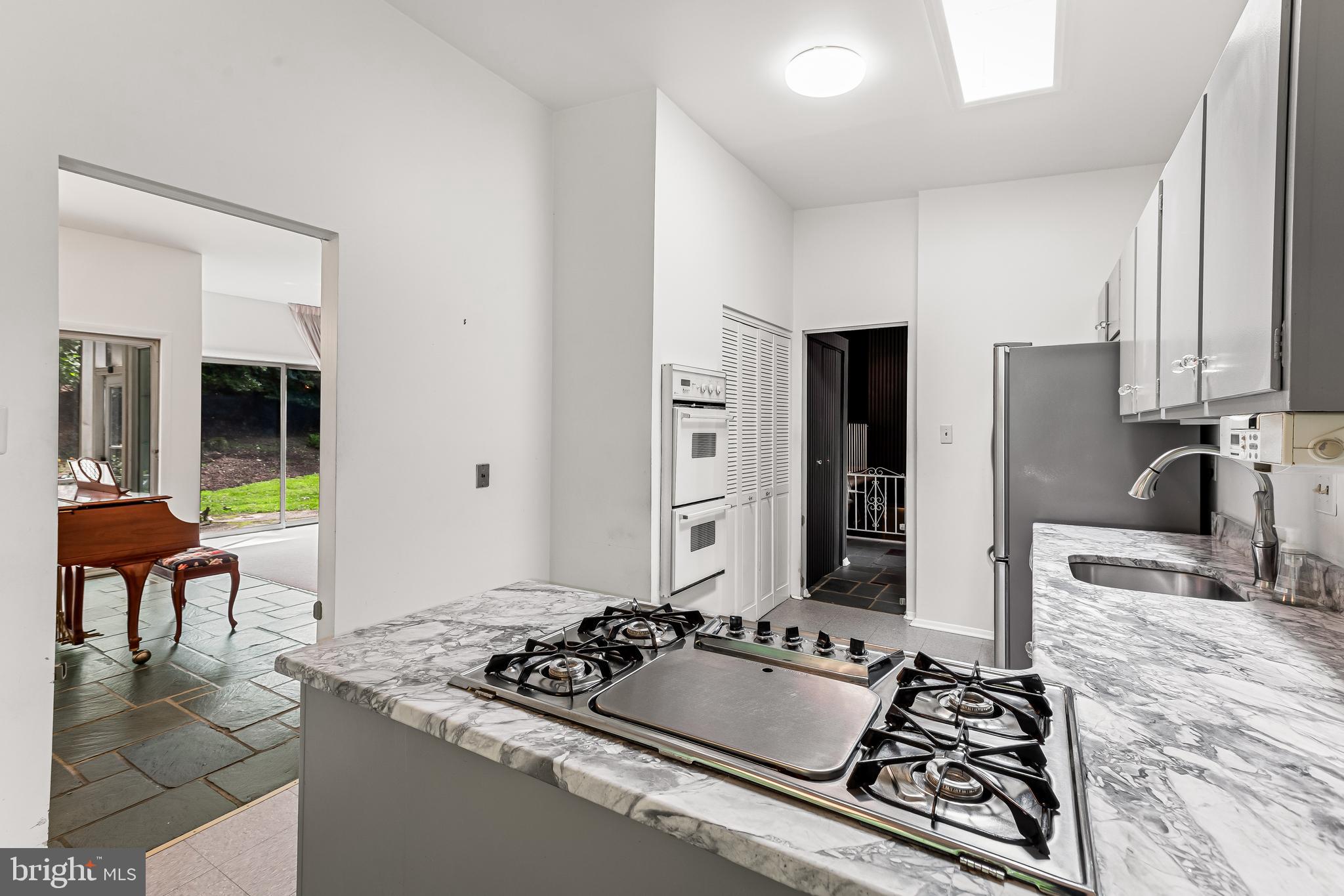 3207 Midfield Road Pikesville, MD 21208 - Photo 16 of 46 Skylight