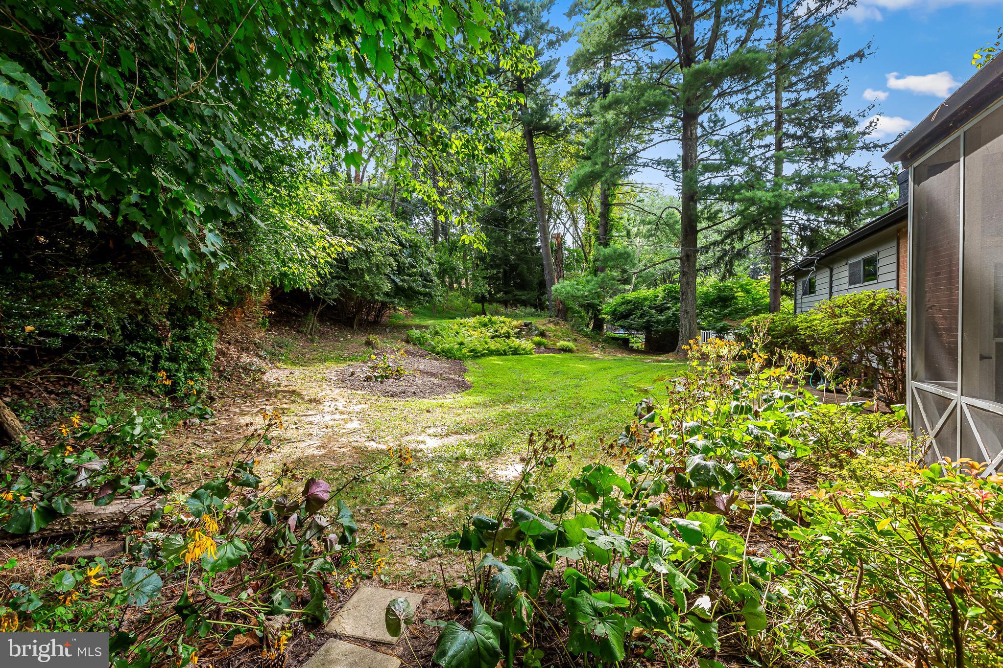 3207 Midfield Road Pikesville, MD 21208 - Photo 38 of 46 Rear yard