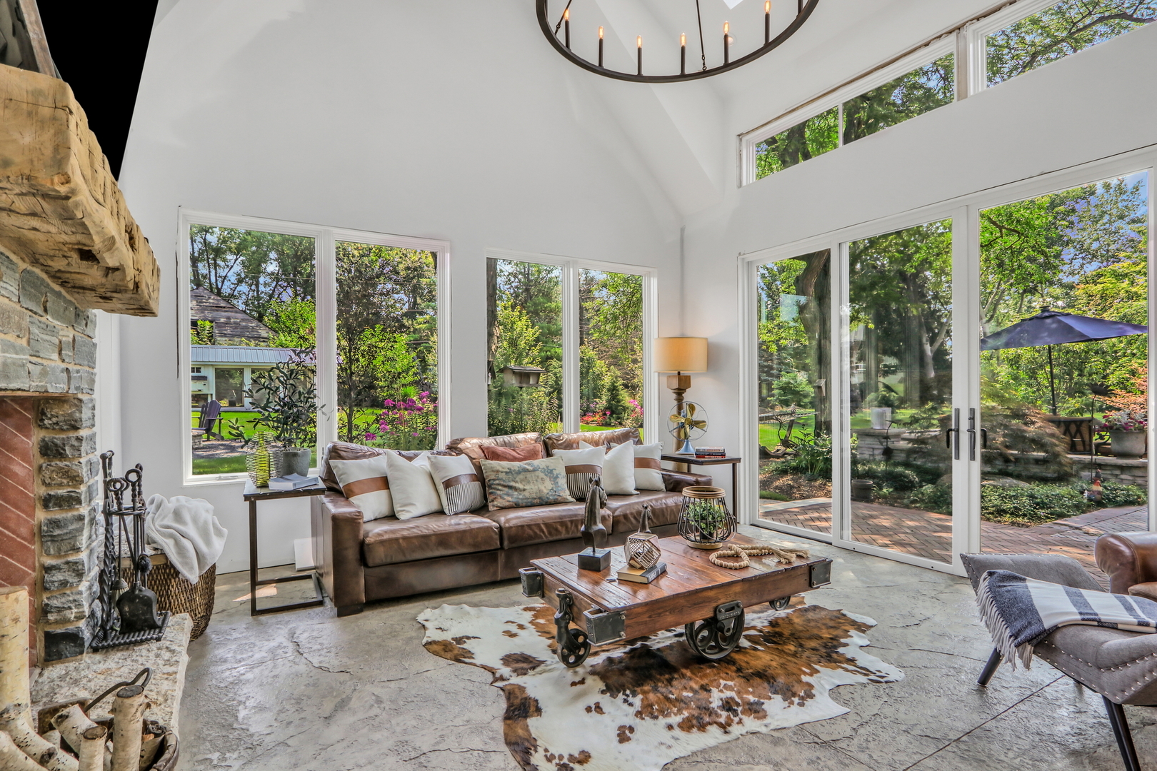 2238 Hanlon Road Libertyville, IL 60048 - Photo 12 of 72 a living room with furniture and a large window