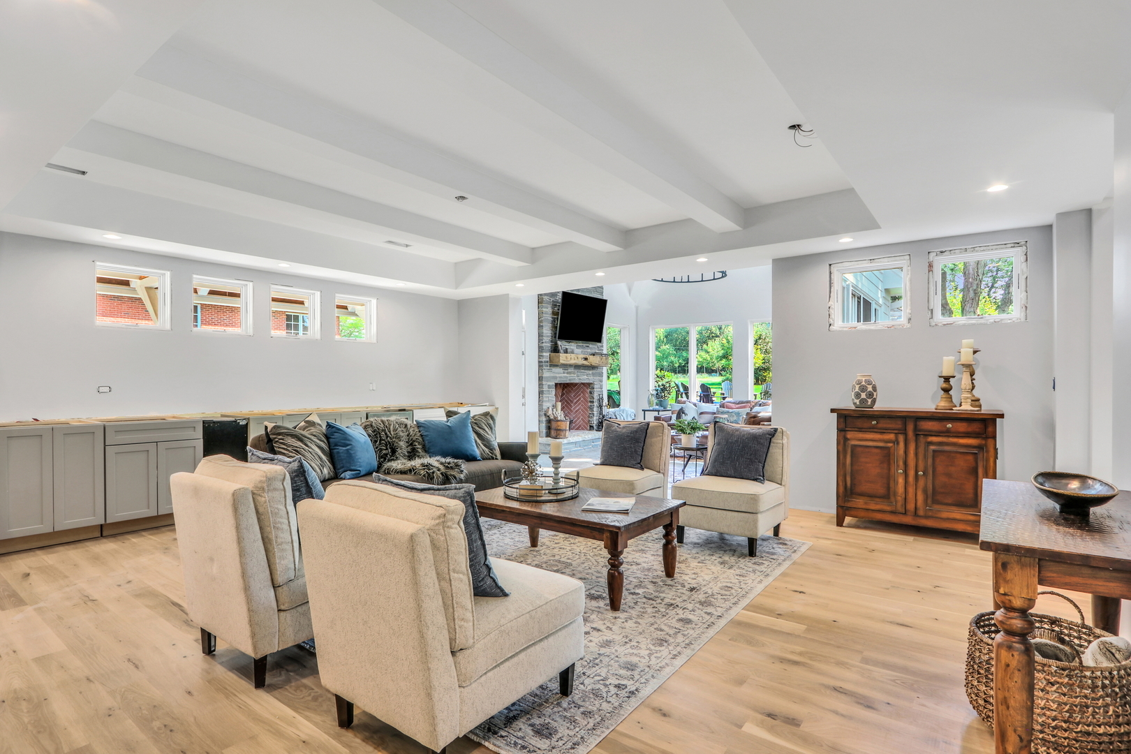 2238 Hanlon Road Libertyville, IL 60048 - Photo 17 of 72 a living room with furniture and a flat screen tv