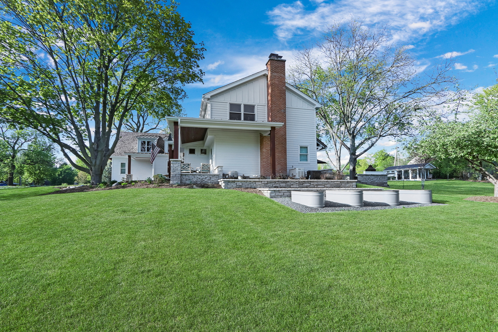 2238 Hanlon Road Libertyville, IL 60048 - Photo 54 of 72 a view of a house with a back yard