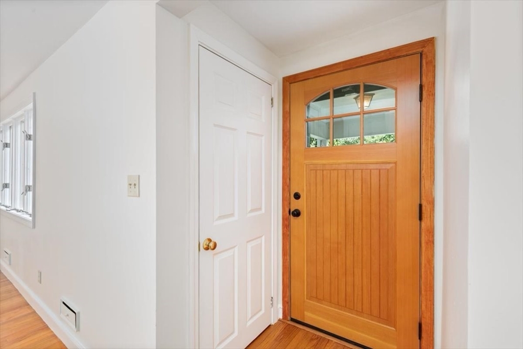 198 Jenkins Road Andover, MA 01810 - Photo 11 of 35 Gallery Image 11