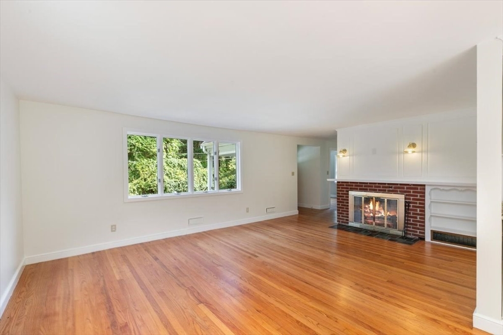 198 Jenkins Road Andover, MA 01810 - Photo 14 of 35 Gallery Image 14