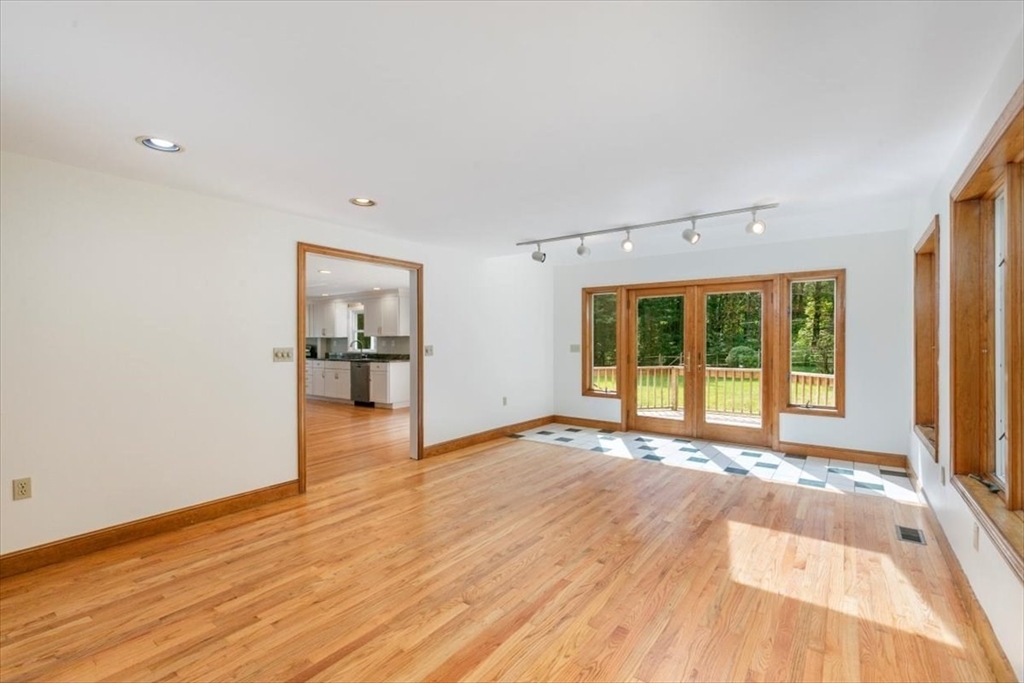 198 Jenkins Road Andover, MA 01810 - Photo 16 of 35 Gallery Image 16