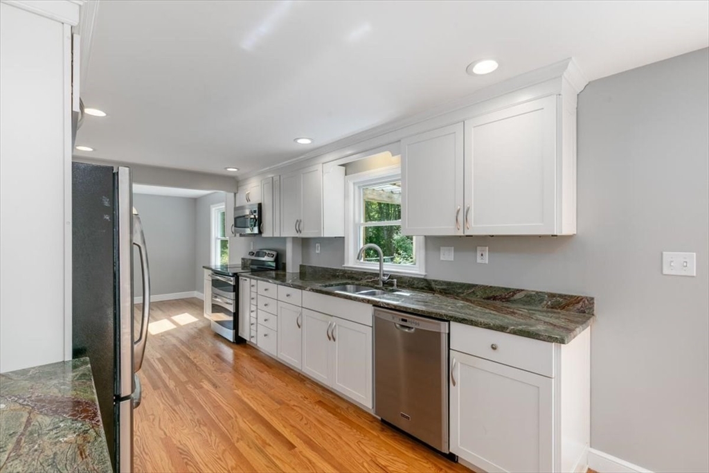 198 Jenkins Road Andover, MA 01810 - Photo 17 of 35 Gallery Image 17