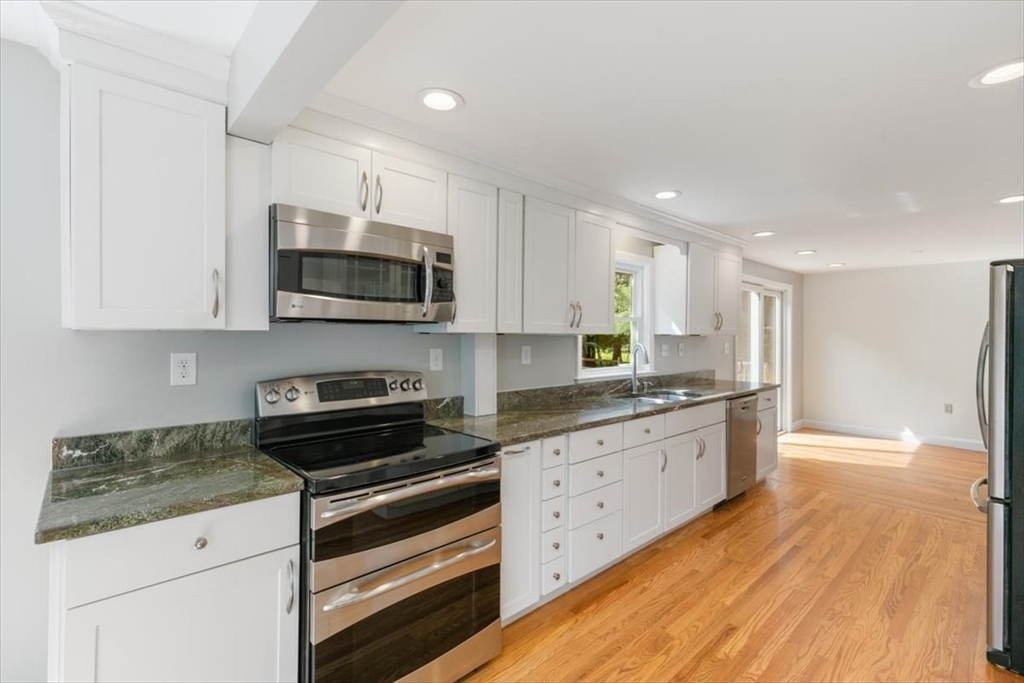 198 Jenkins Road Andover, MA 01810 - Photo 18 of 35 Gallery Image 18