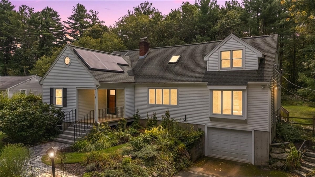 198 Jenkins Road Andover, MA 01810 - Photo 3 of 35 Gallery Image 3