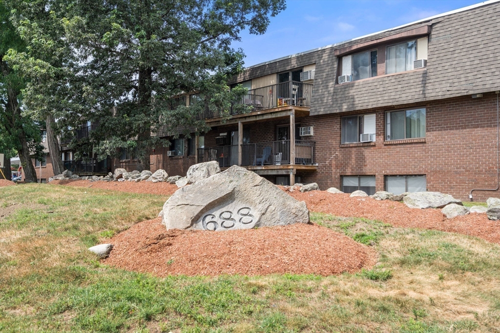 688 Boston Post Road East, Unit 202 Marlborough, MA 01752 - Photo 17 of 17