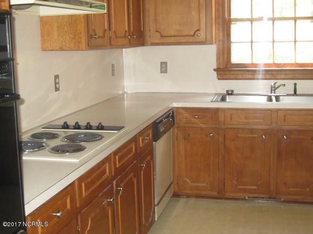 3905 Hawthorne Road Rocky Mount, NC 27804 - Photo 14 of 39 113haw