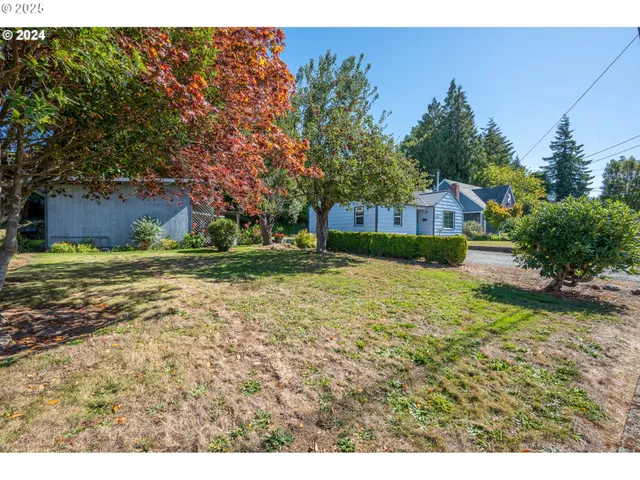 $324,900 | 227 Border Street, Myrtle Point, OR 97458