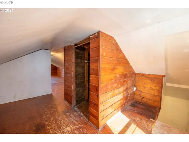 $324,900 | 227 Border Street, Myrtle Point, OR 97458