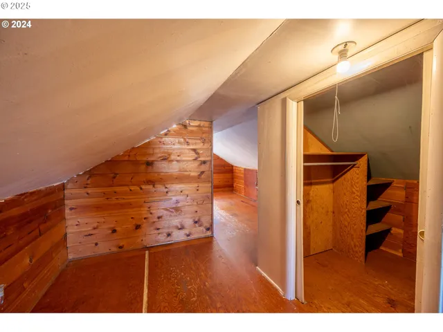 $324,900 | 227 Border Street, Myrtle Point, OR 97458