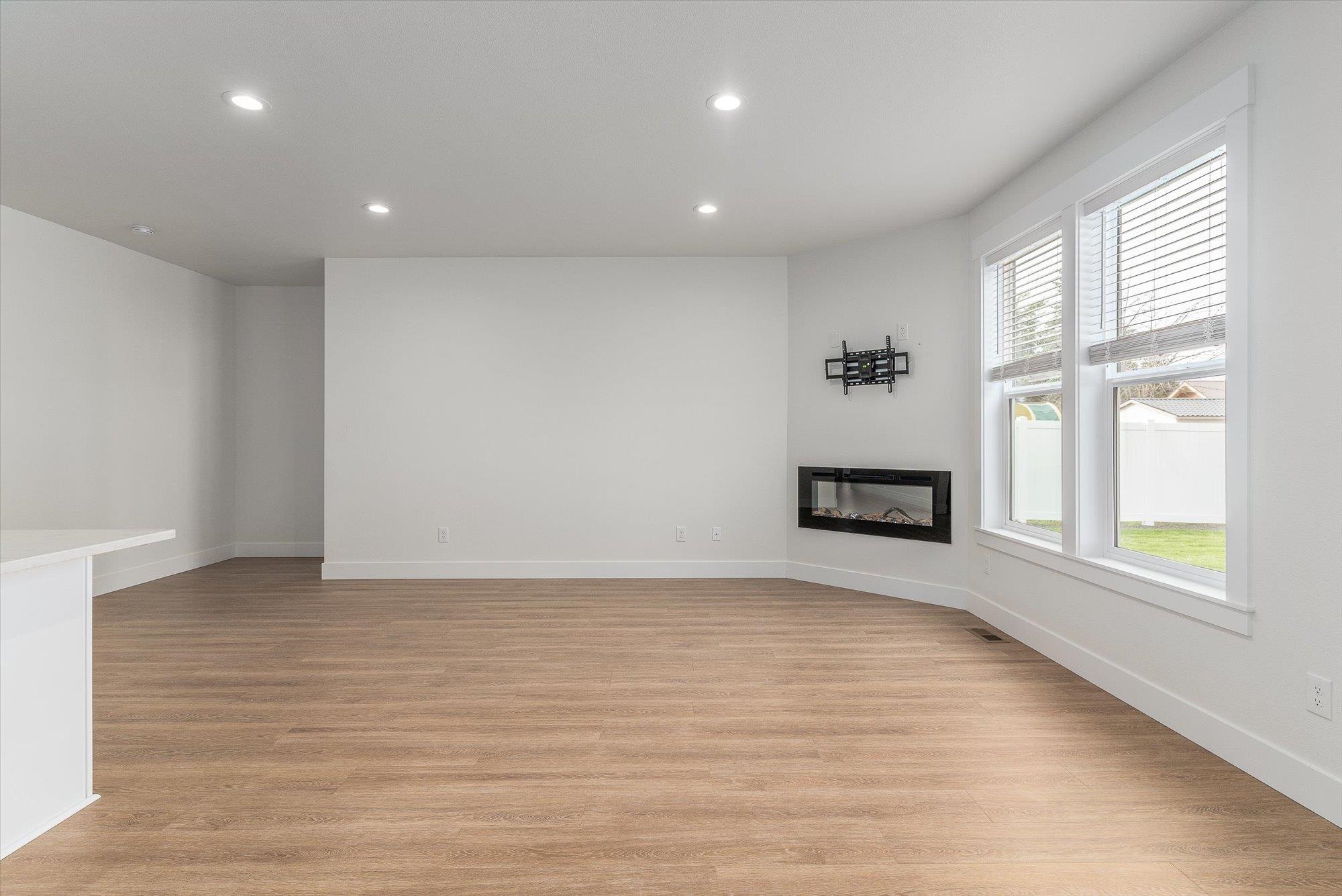 317 North Bowdish Road Spokane Valley, WA 99206 - Photo 11 of 30 Gallery Image 11