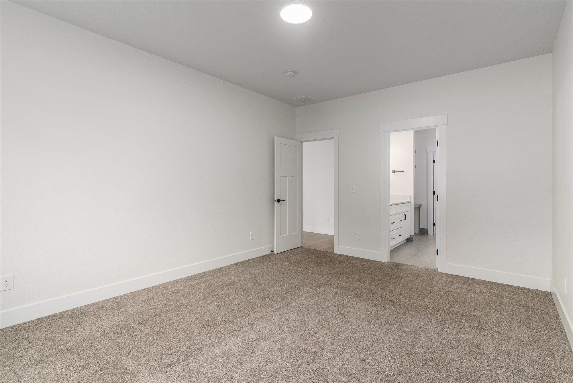 317 North Bowdish Road Spokane Valley, WA 99206 - Photo 12 of 30 Gallery Image 12
