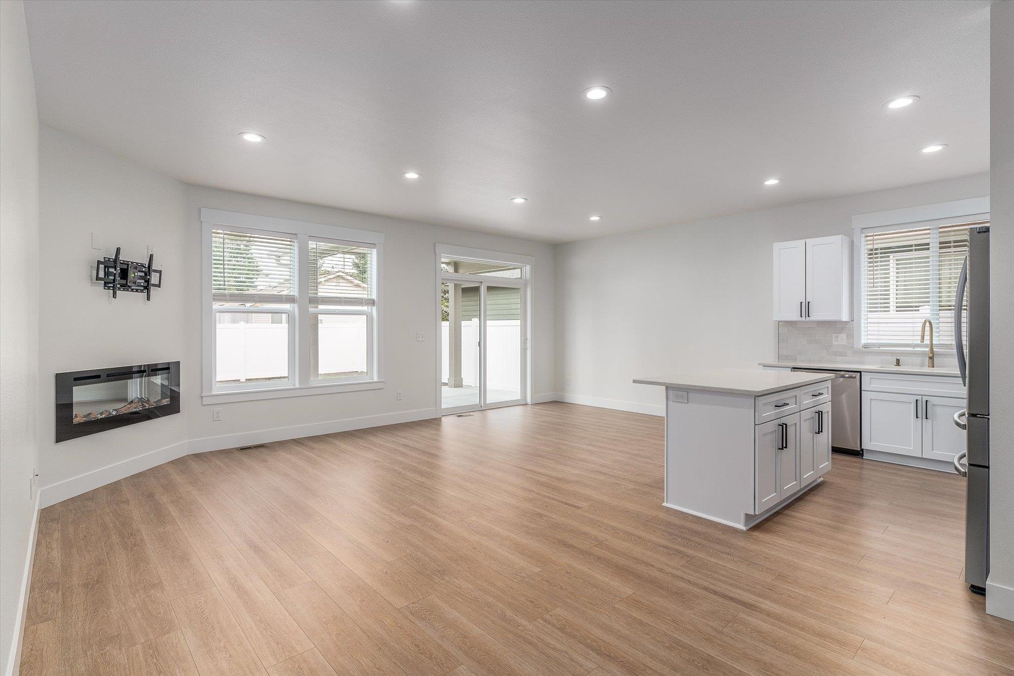 317 North Bowdish Road Spokane Valley, WA 99206 - Photo 5 of 30 Gallery Image 5