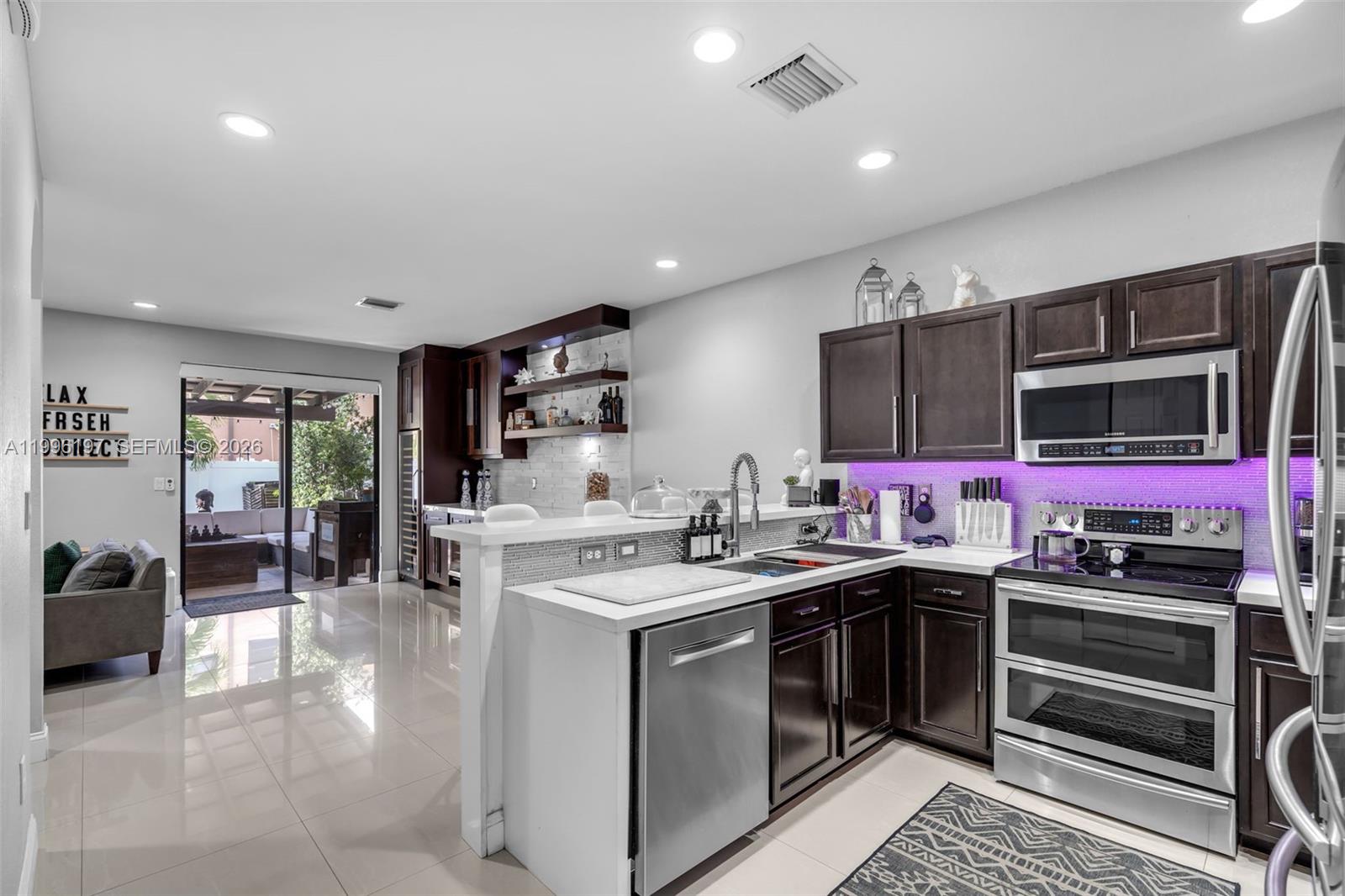 3446 West 90th Street Hialeah, FL 33018 - Photo 11 of 49