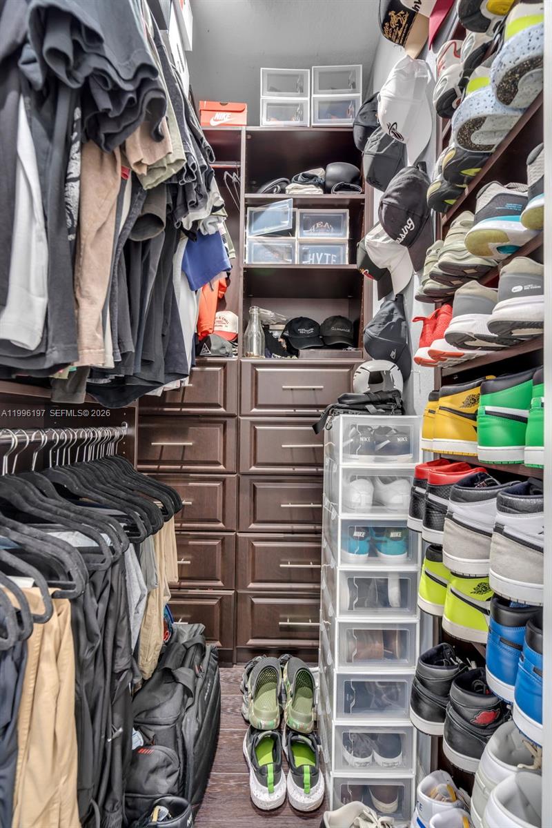 3446 West 90th Street Hialeah, FL 33018 - Photo 25 of 49