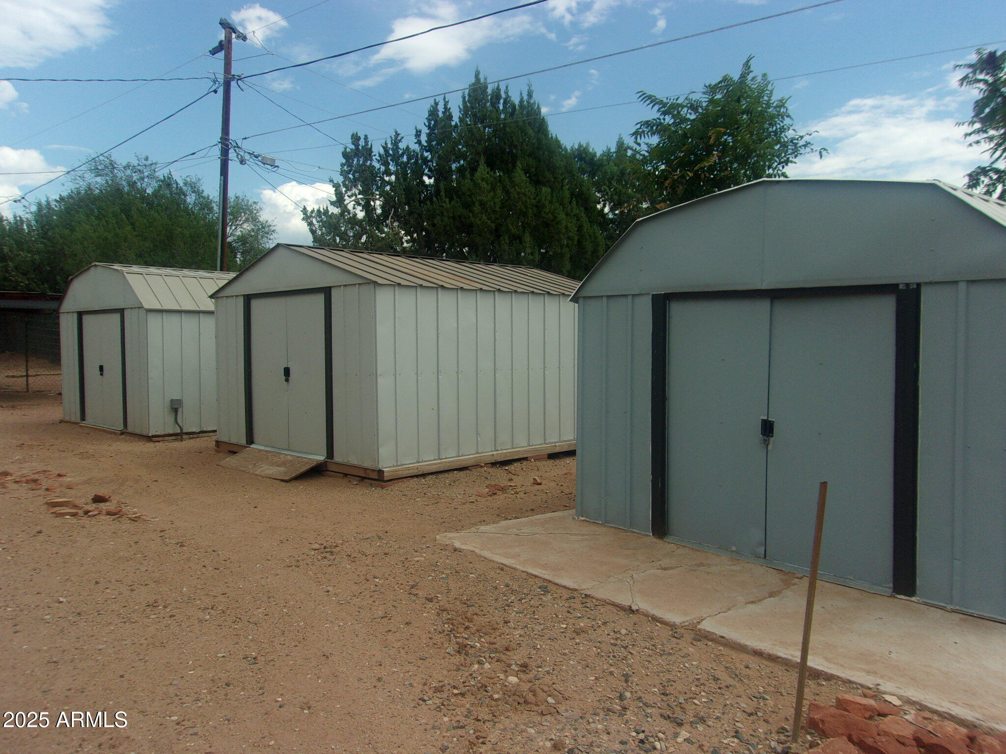 4765 East Valley Lane Rimrock, AZ 86335 - Photo 20 of 25 a backyard of a house