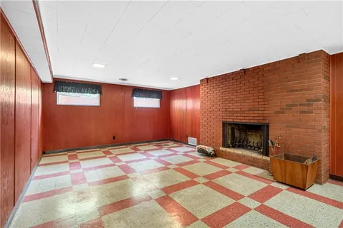 $259,900 | 2219 Mitchell Drive, Irwin, PA 15642