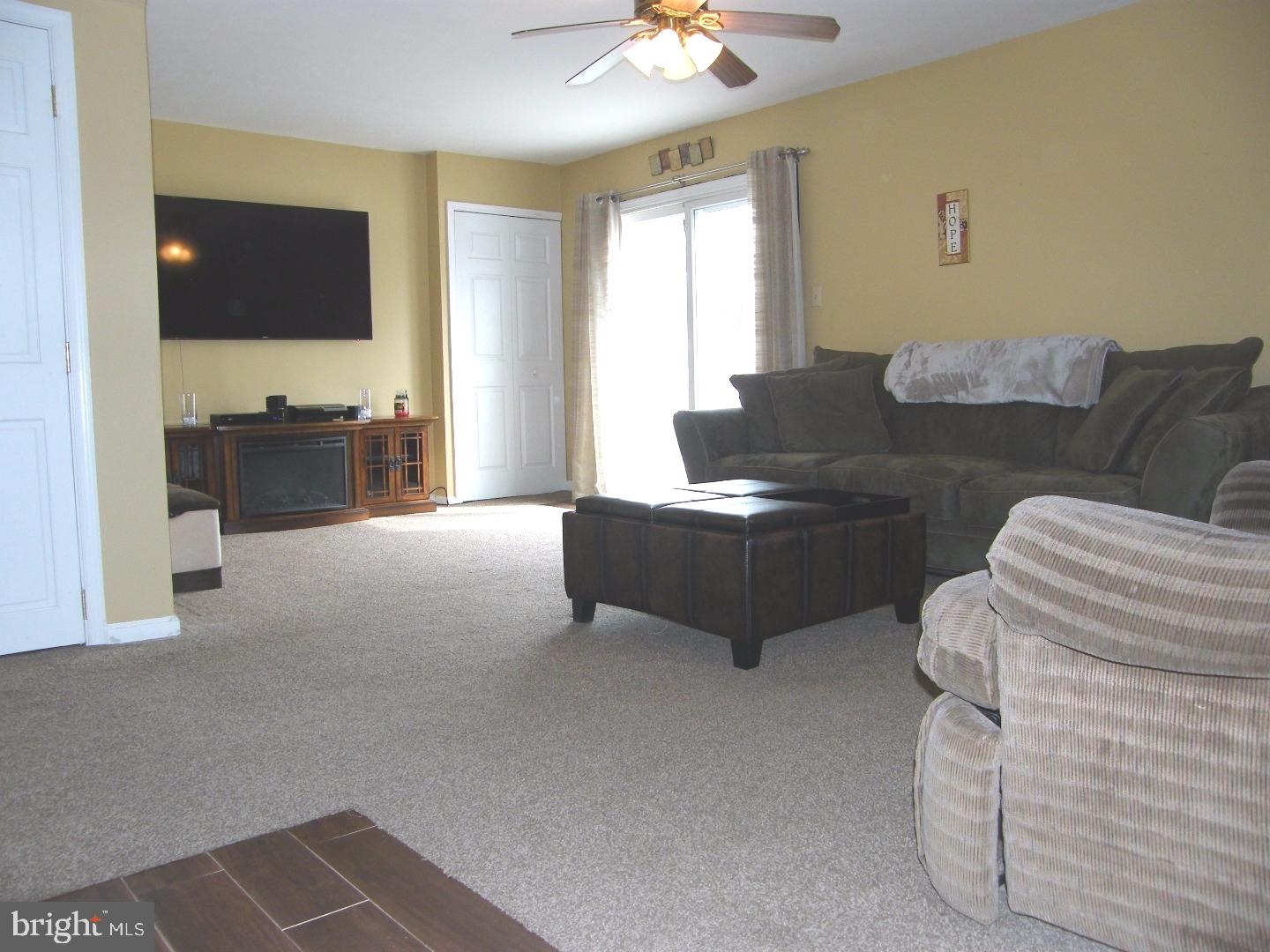 2 Rustleaf Lane Levittown, PA 19055 - Photo 3 of 23 Living Room