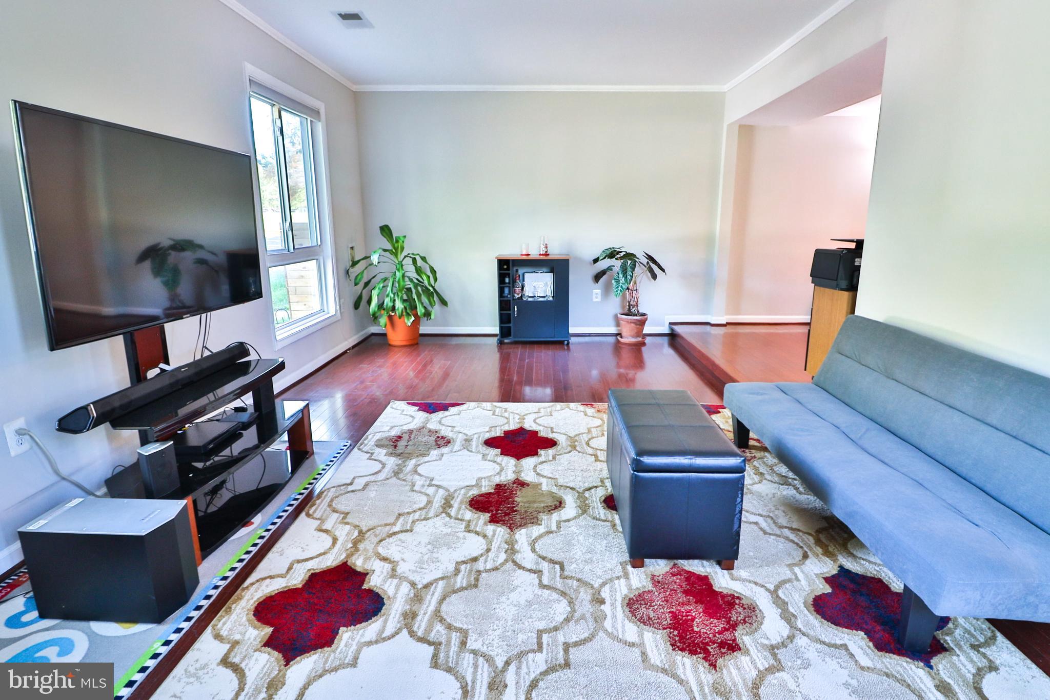 193 North Cottage Road Sterling, VA 20164 - Photo 24 of 52 Spacious and sun lit living room