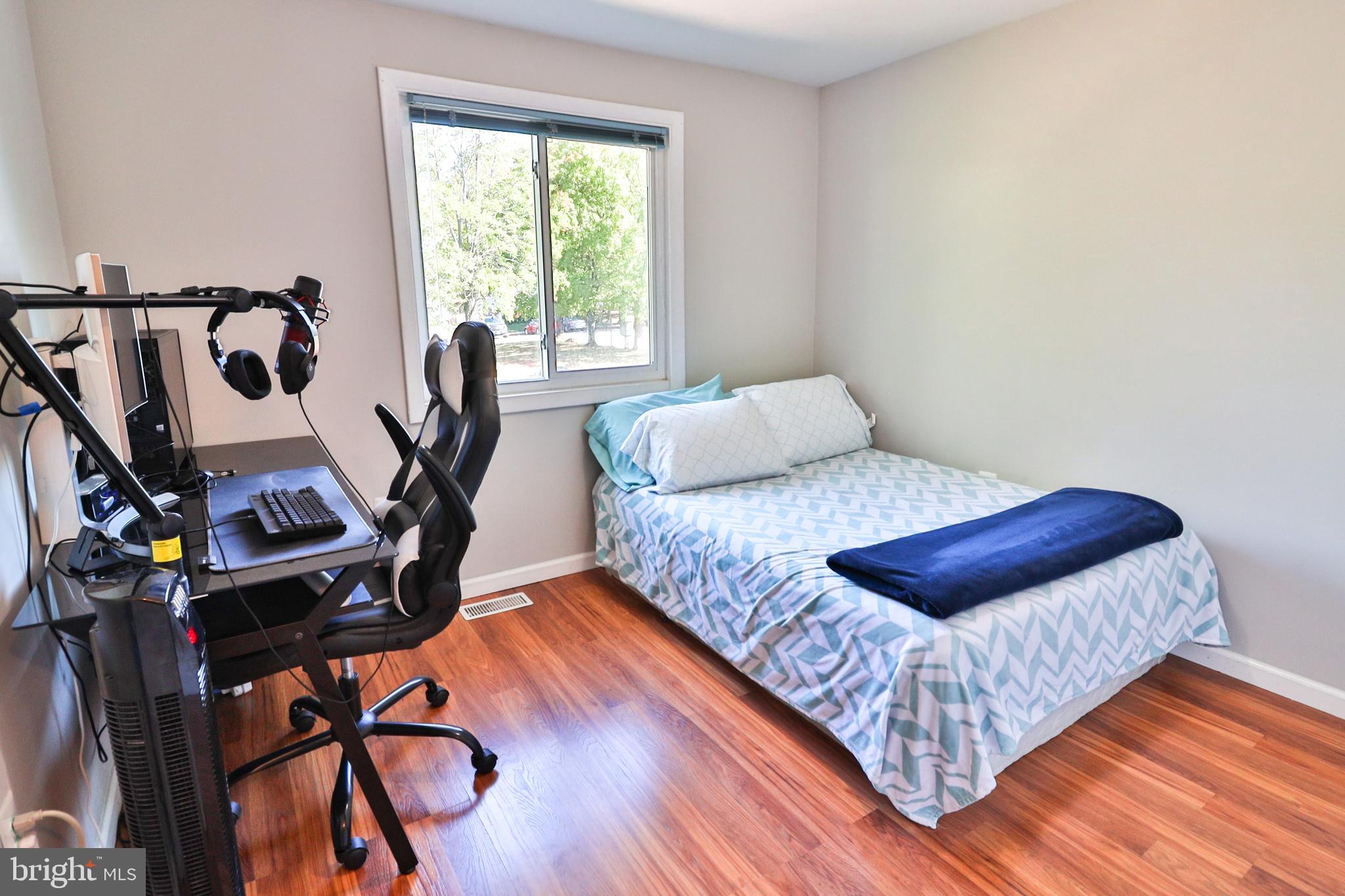 193 North Cottage Road Sterling, VA 20164 - Photo 41 of 52 Bedroom 2