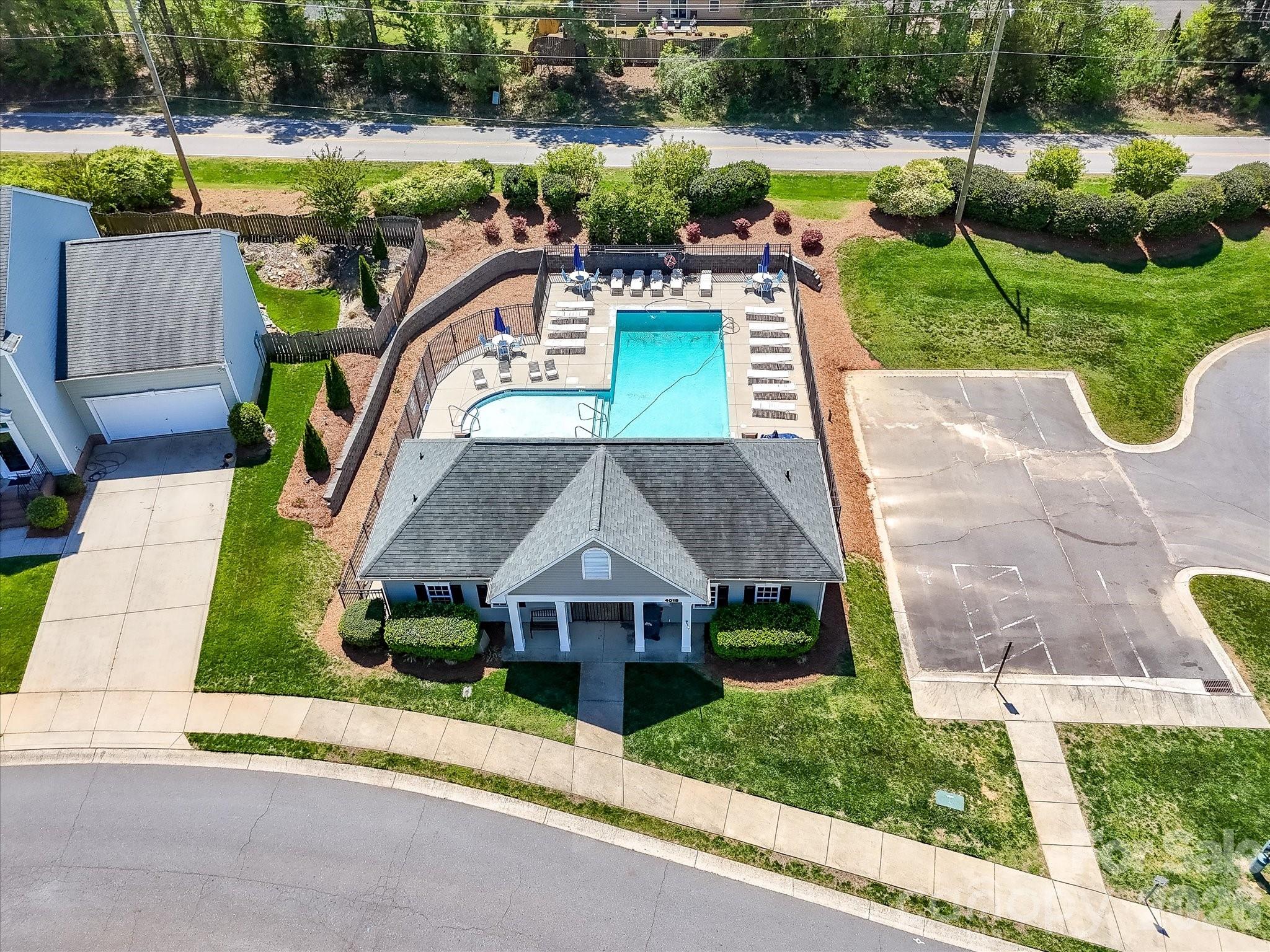 4237 Piccadilly Lane Fort Mill, SC 29707 - Photo 28 of 37